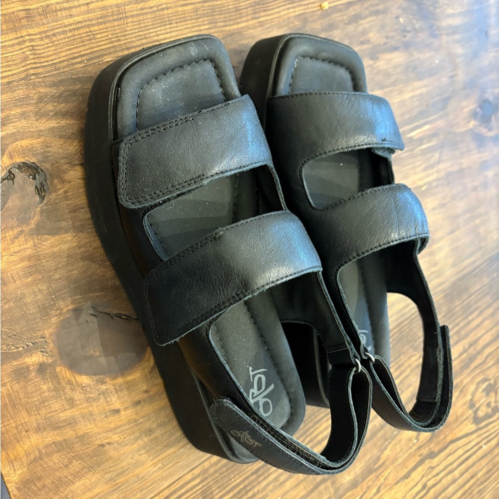 OTBT Black Women's Sandals
